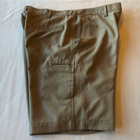 Pga Flat Front Taupe Golf Long Shorts Size 34 - Picture 3 of 9
